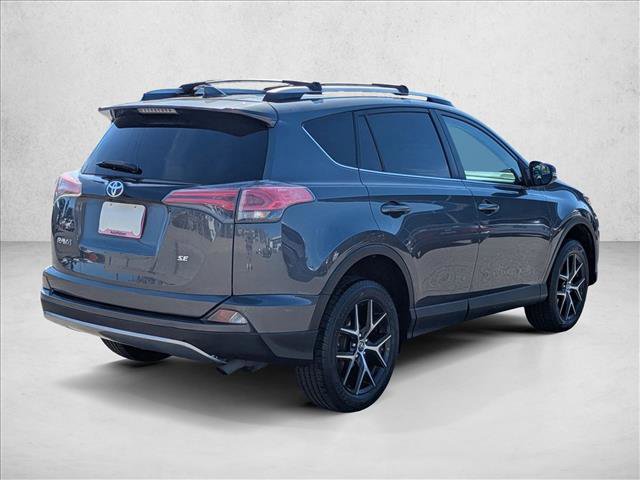 Used 2017 Toyota RAV4 SE image 5