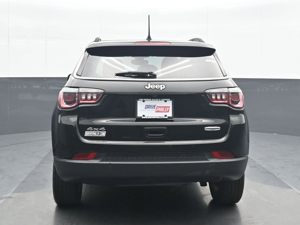 Used 2019 Jeep Compass Latitude AWD/4WD image 5