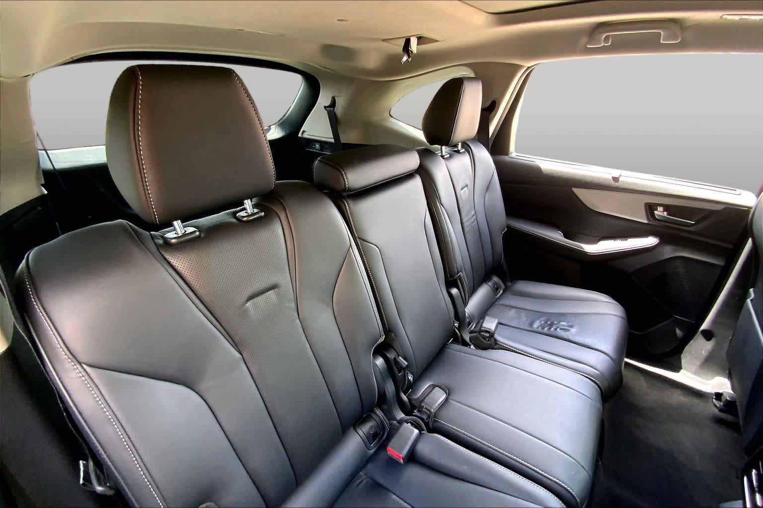 Used 2023 Acura MDX FWD w/ Technology Package image 18