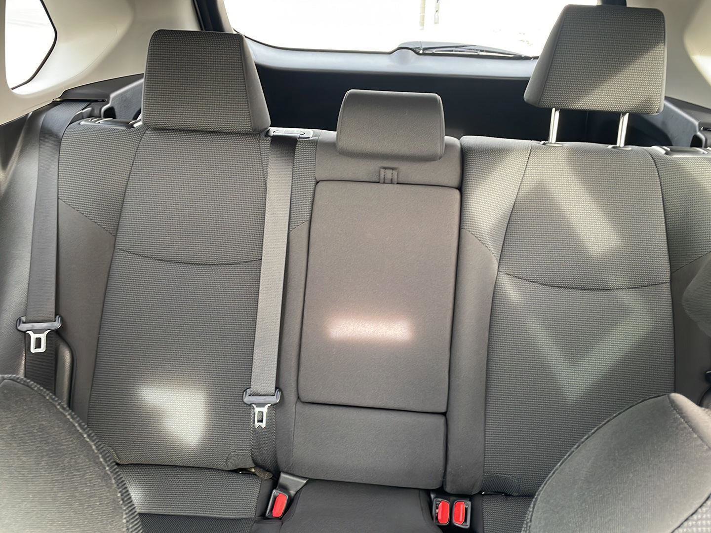 Used 2021 Toyota RAV4 LE image 14