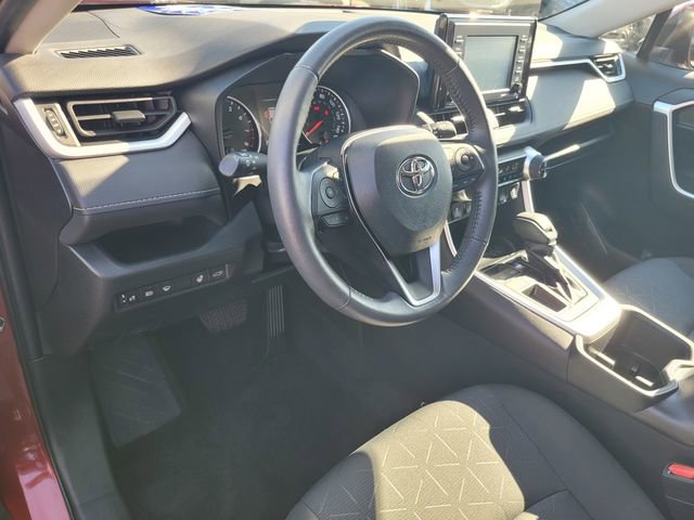 Used 2022 Toyota RAV4 XLE image 9