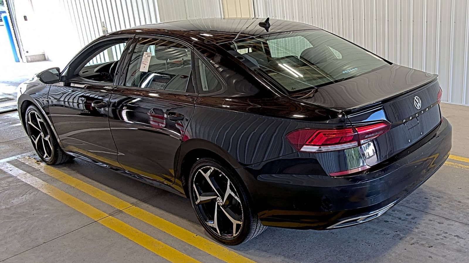 Used 2020 Volkswagen Passat 2.0T R-Line FWD image 6