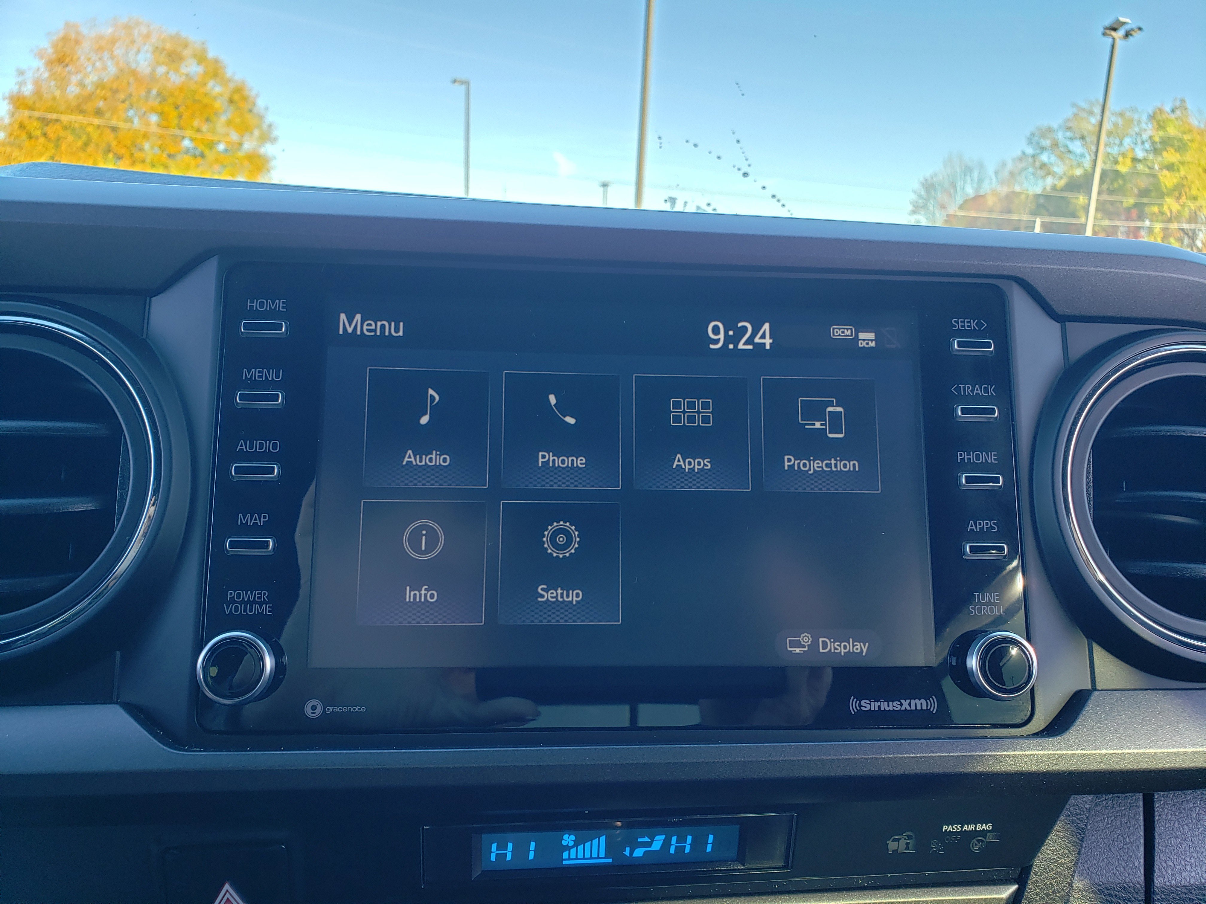 Used 2022 Toyota Tacoma TRD Off-Road w/ Technology Package image 23