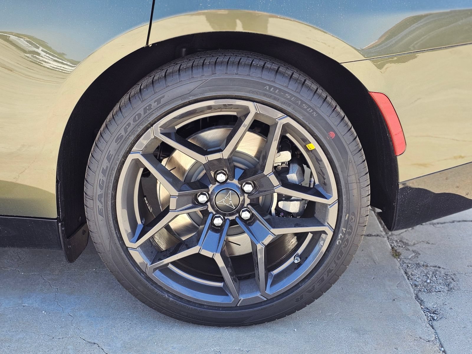 New 2026 Dodge Charger R/T w/ Blacktop Package AWD/4WD image 9