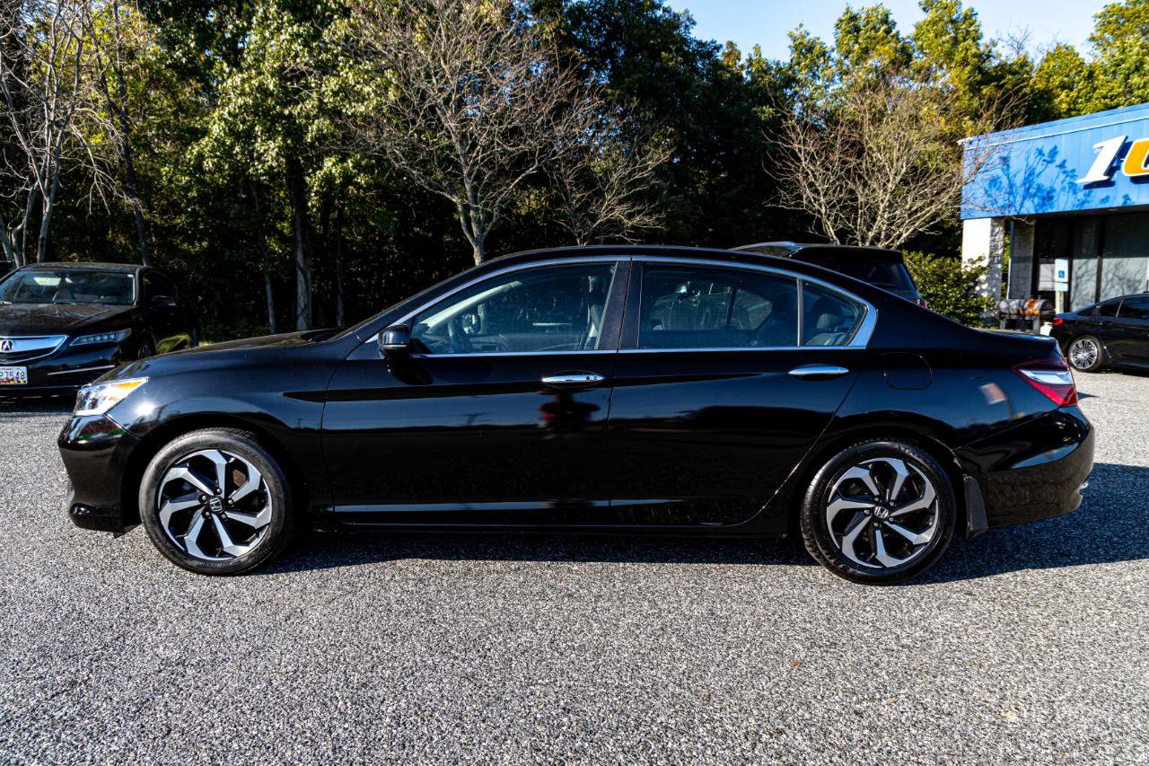 Used 2017 Honda Accord EX image 3