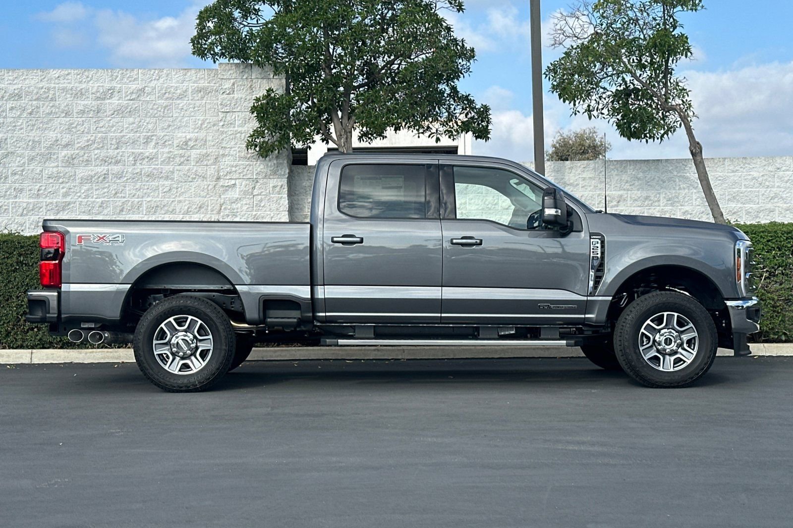 New 2026 Ford F250 Lariat w/ FX4 Off-Road Package image 3