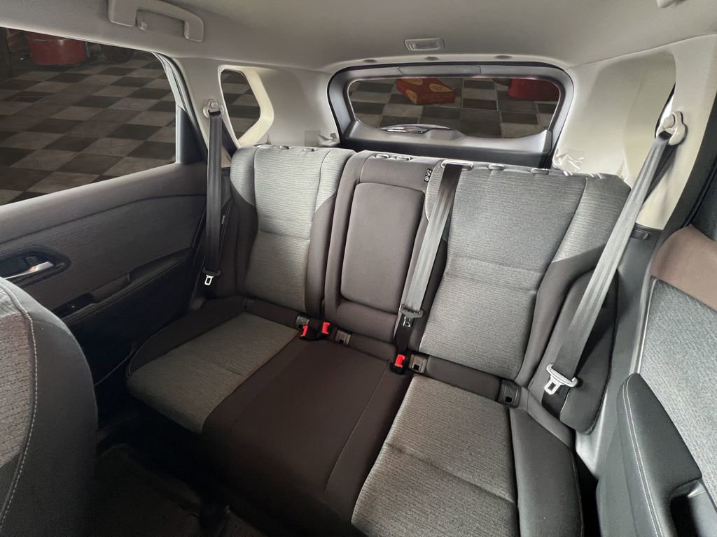 Used 2023 Nissan Rogue SV image 14