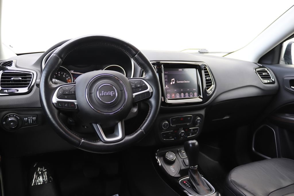 Used 2020 Jeep Compass Limited image 3