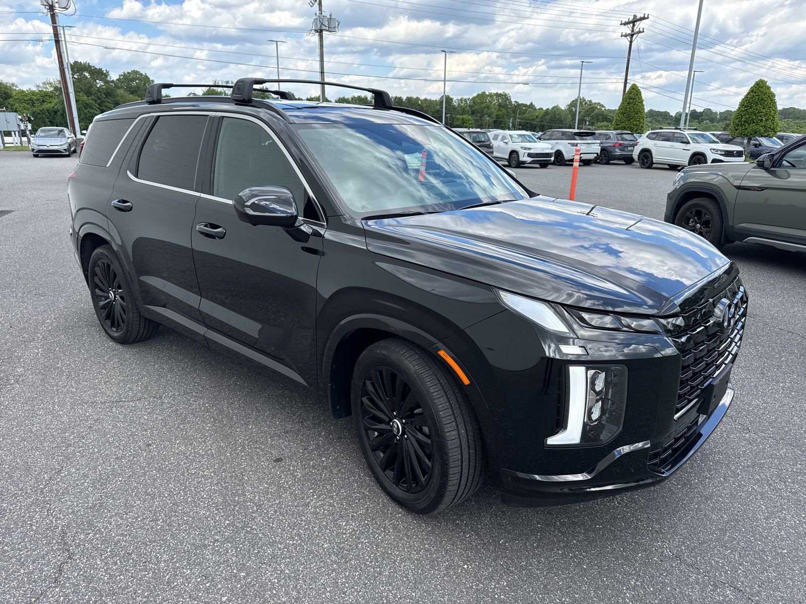 Used 2025 Hyundai Palisade Calligraphy AWD/4WD image 3