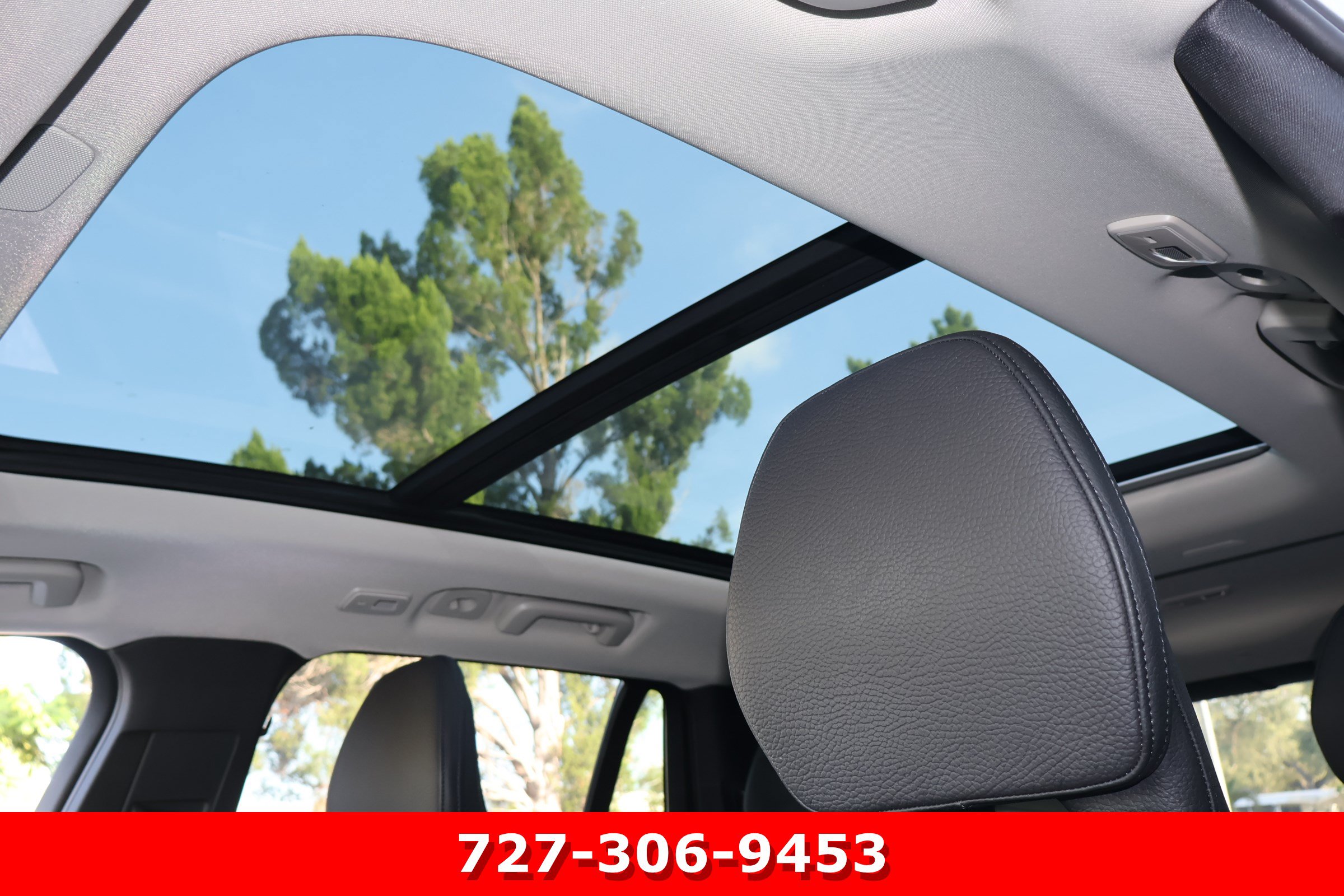 Used 2024 Volvo XC90 T8 Plus w/ Protection Package Premier AWD/4WD image 5