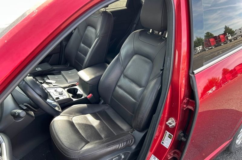 Used 2023 MAZDA CX-5 Signature AWD/4WD image 3