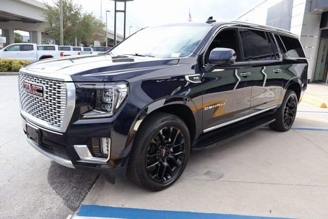Certified 2023 GMC Yukon XL Denali image 3
