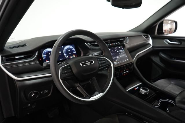 Used 2023 Jeep Grand Cherokee L Altitude image 17