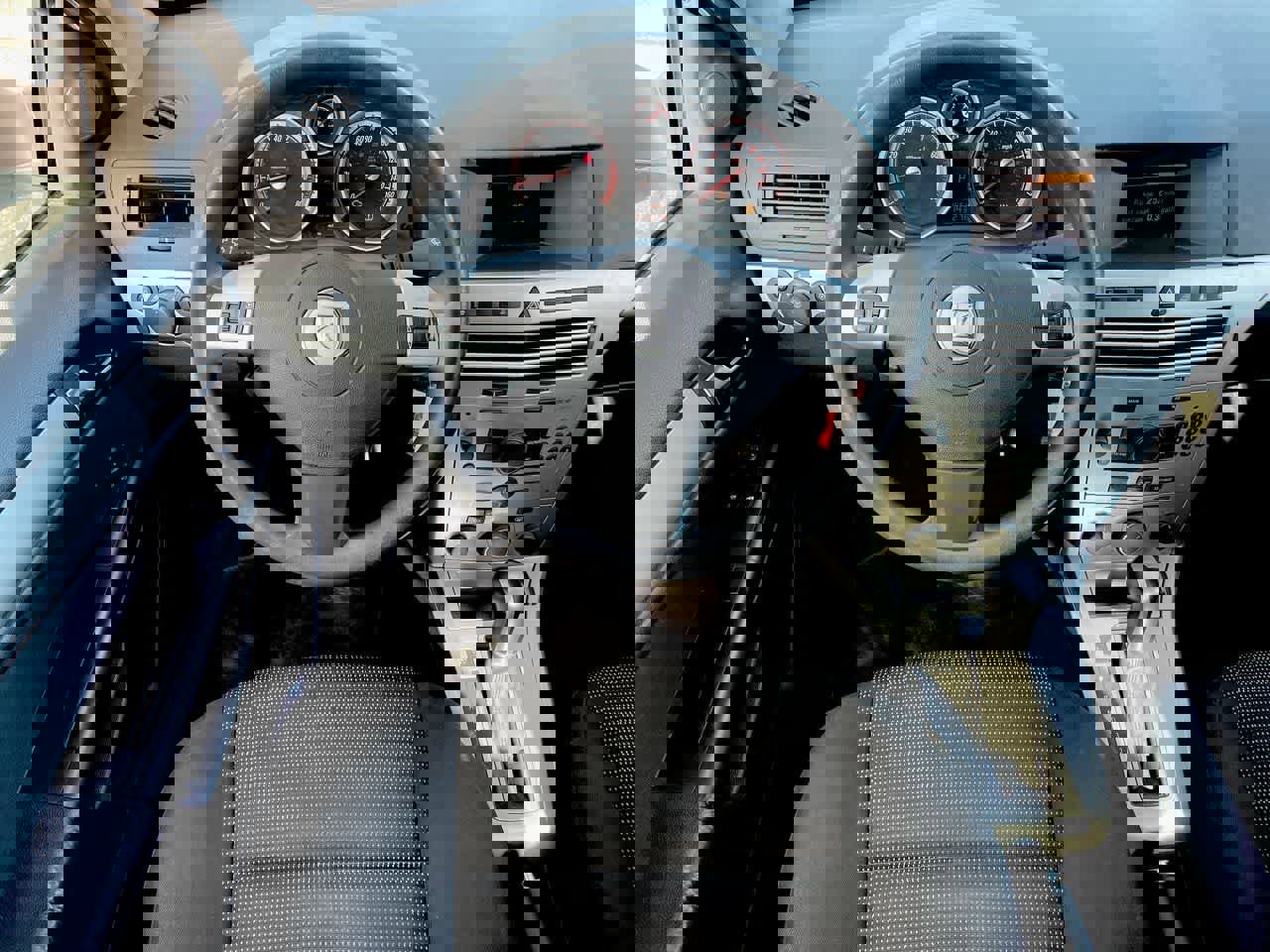 Used 2008 Saturn Astra XR w/ Advanced Audio Package image 11