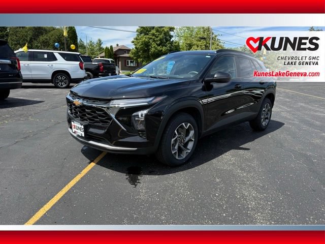 Used 2025 Chevrolet Trax LT FWD image 11