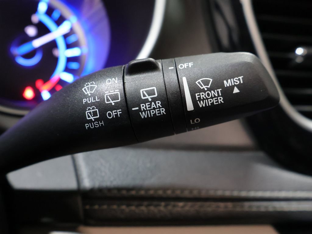 Certified 2024 Chrysler Pacifica Select image 43