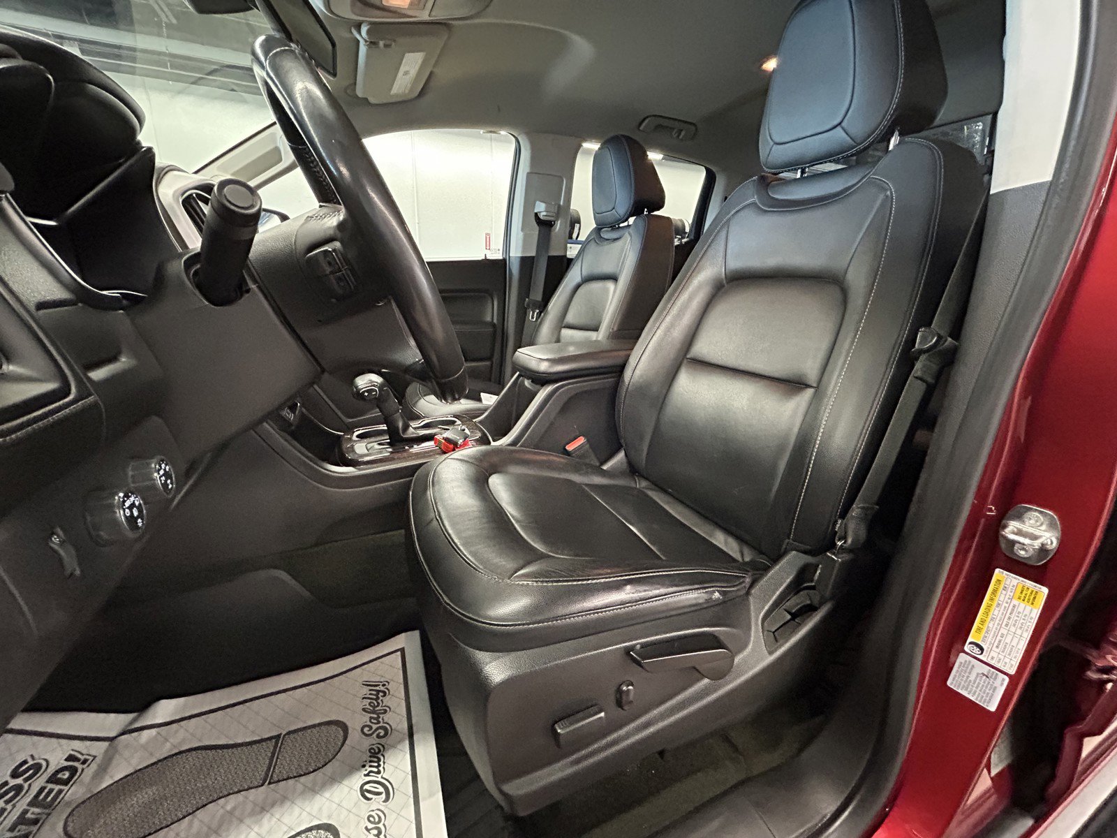 Used 2016 GMC Canyon SLT image 12