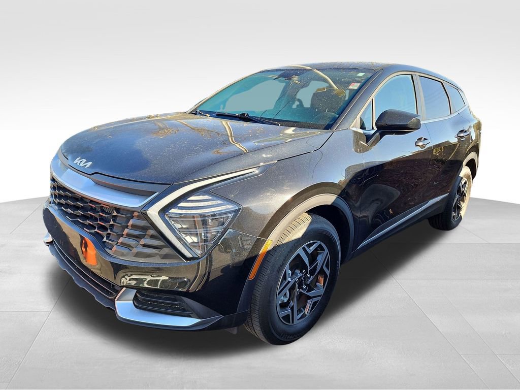 Used 2024 Kia Sportage LX image 3