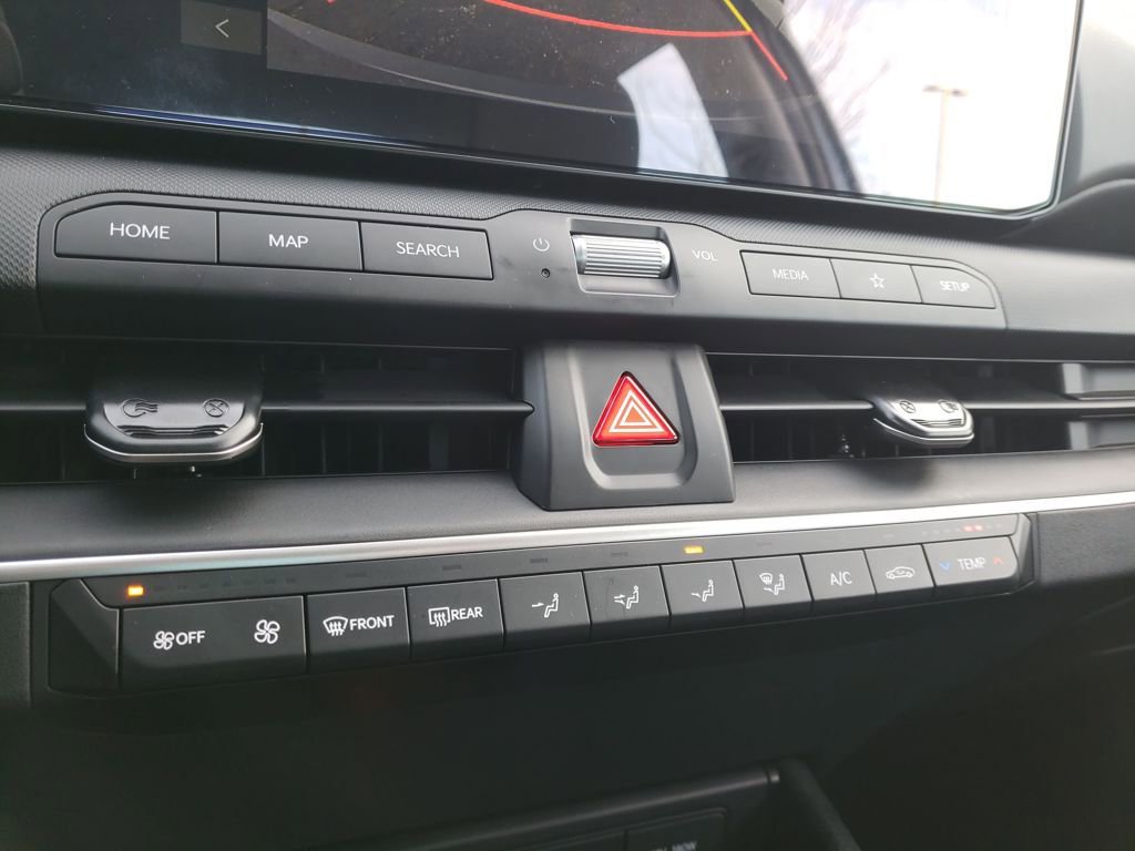 New 2025 Kia K4 LXS image 21