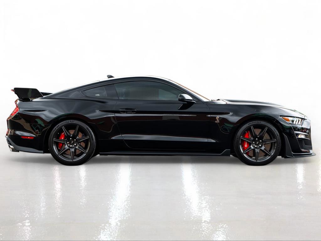 Used 2021 Ford Mustang Shelby GT500 w/ Carbon Fiber Track Pack RWD image 9