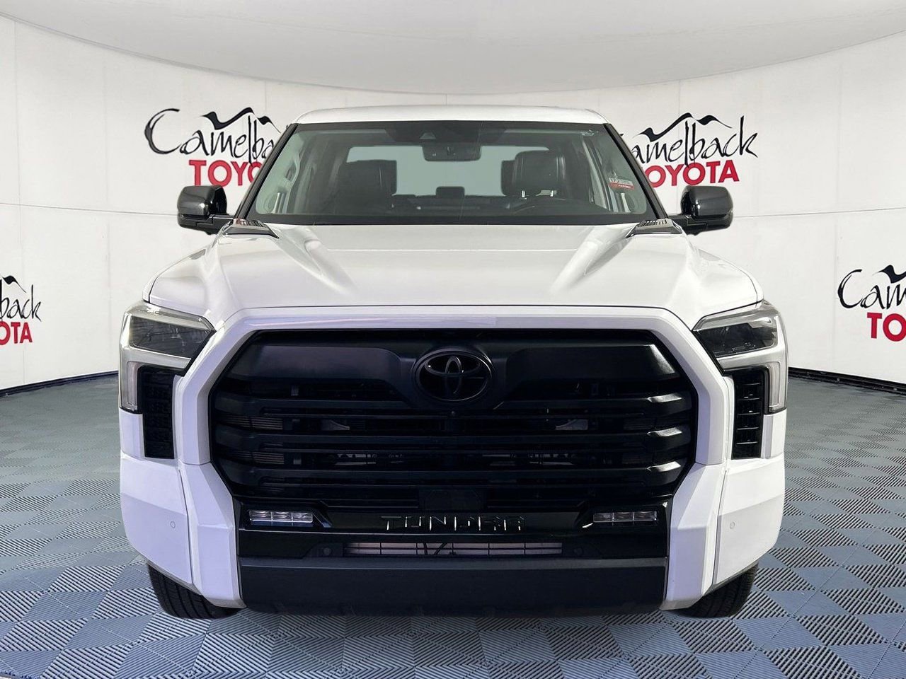 Used 2024 Toyota Tundra Limited AWD/4WD image 3