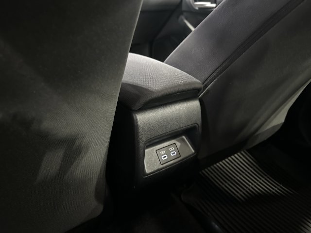 Used 2026 Toyota Corolla SE AWD/4WD image 31