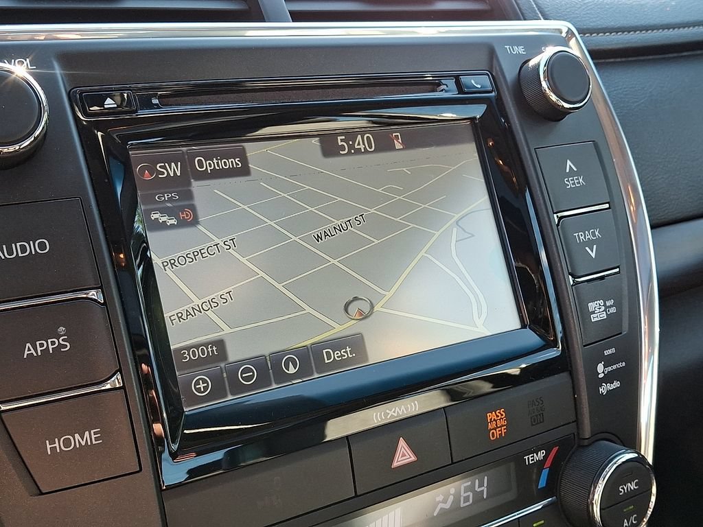 Used 2016 Toyota Camry XLE w/ Moonroof Package FWD image 17