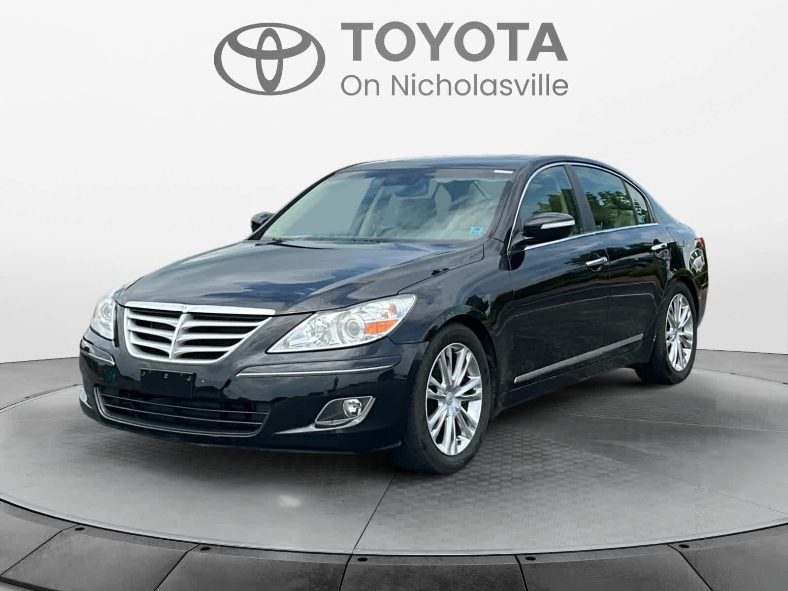 Used 2009 Hyundai Genesis 4.6 w/ Technology Pkg 5 RWD image 1