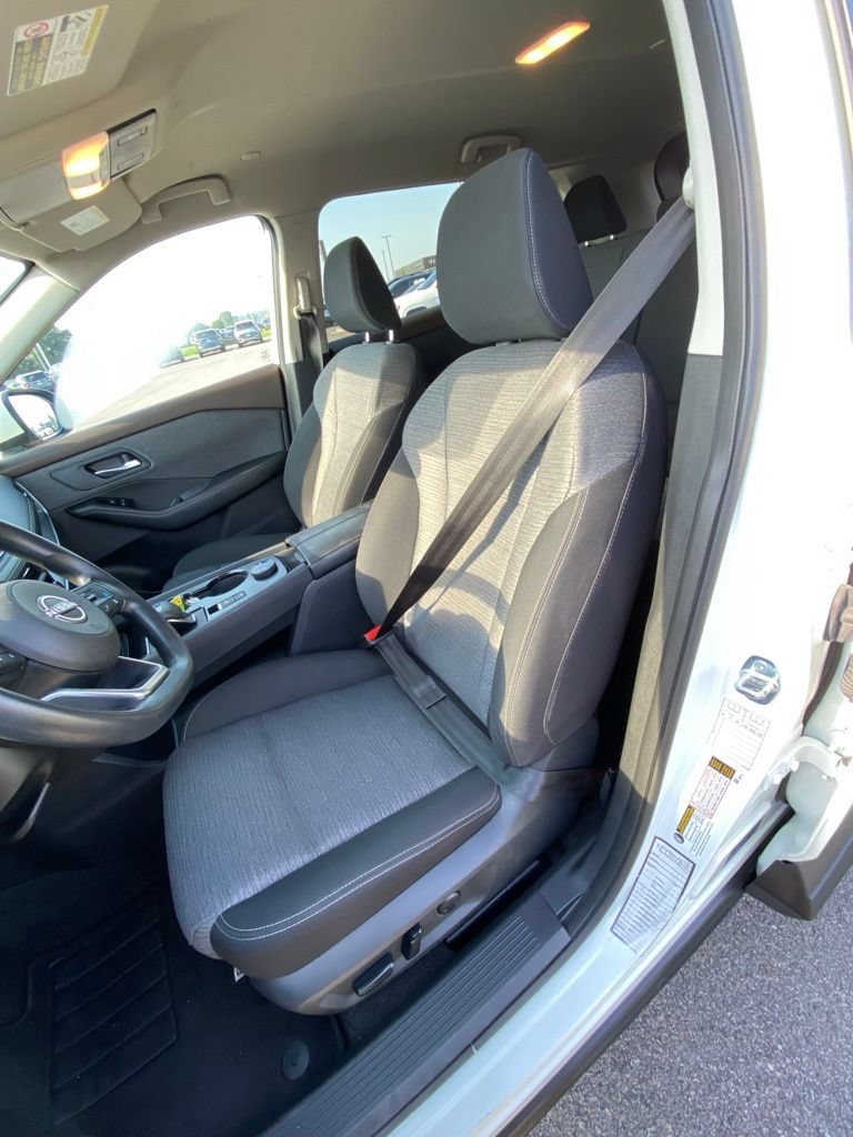 Used 2023 Nissan Rogue SV AWD/4WD image 10