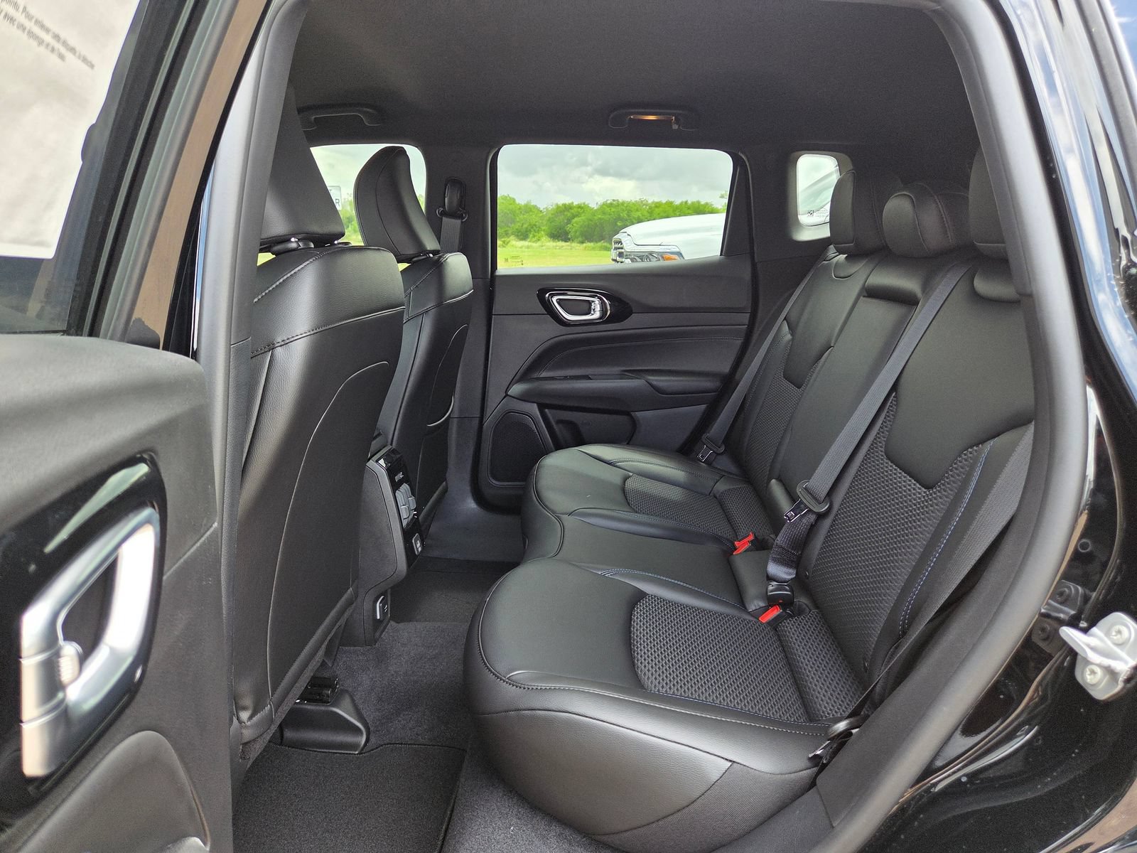 New 2026 Jeep Compass Latitude AWD/4WD image 15