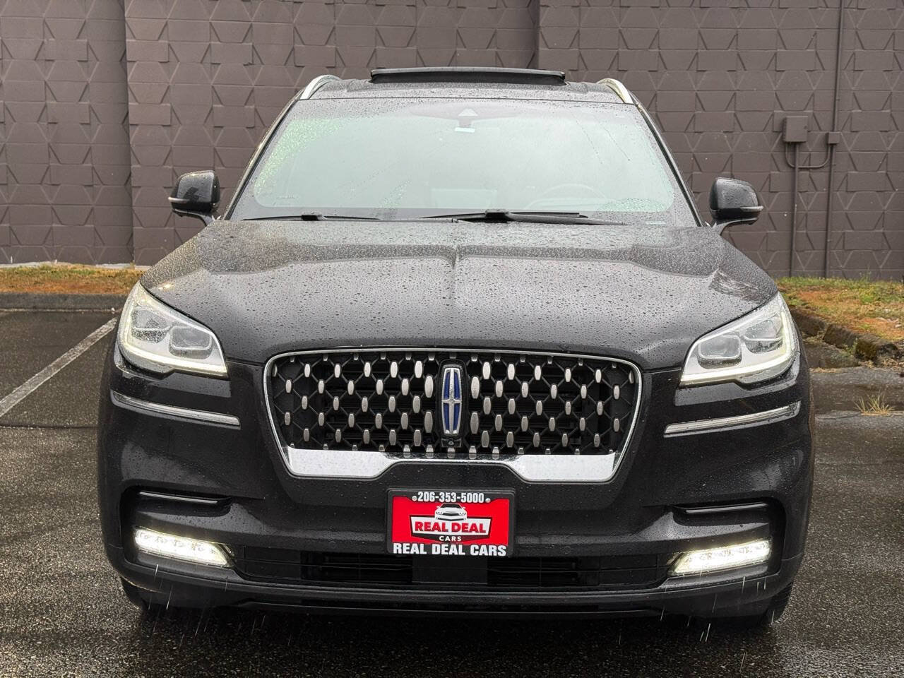Used 2022 Lincoln Aviator Grand Touring w/ Equipment Group 301A AWD/4WD image 2