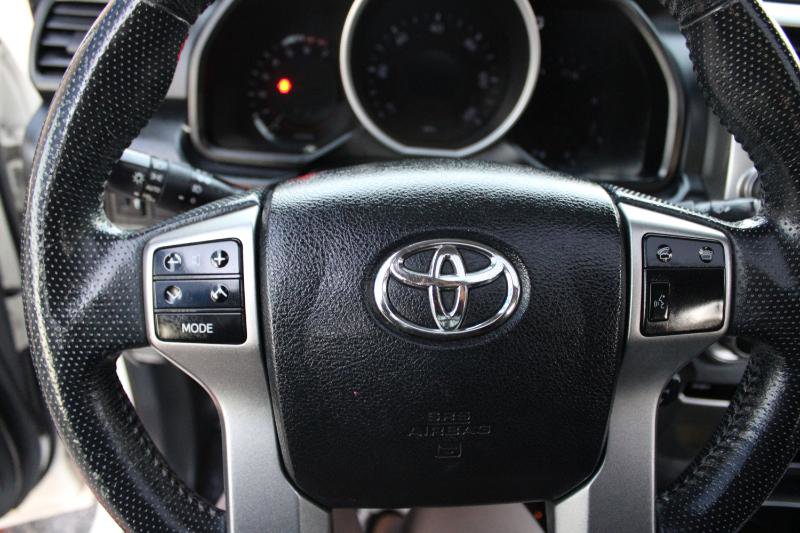 Used 2011 Toyota 4Runner Limited image 10