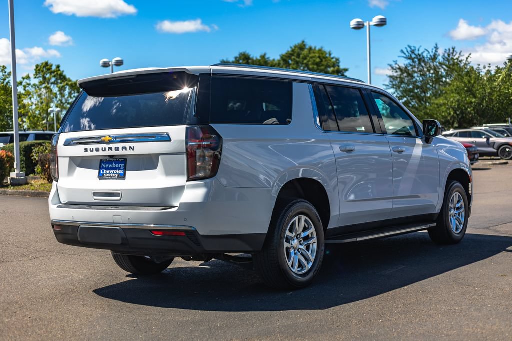 Used 2022 Chevrolet Suburban LS AWD/4WD image 7