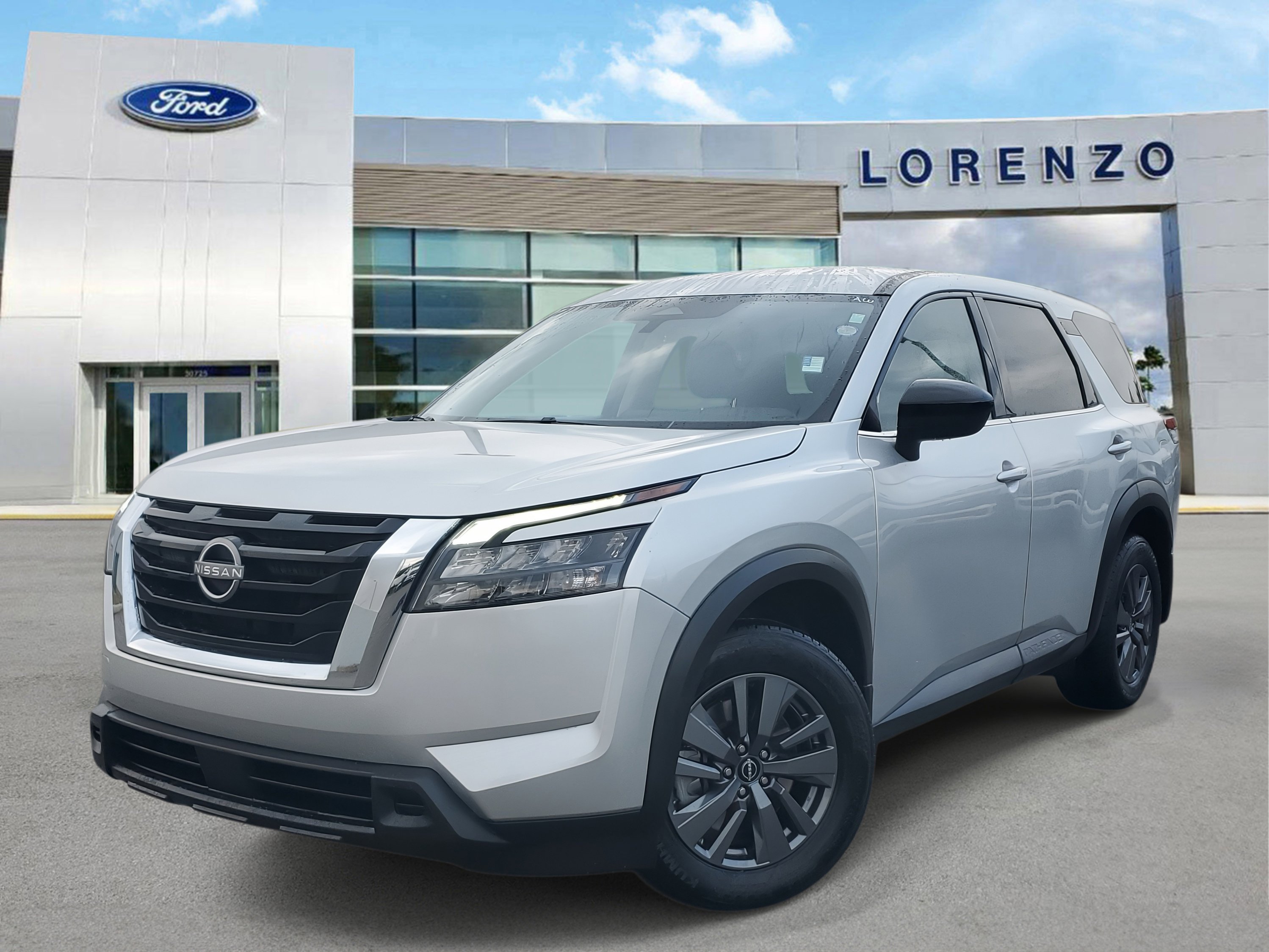 Used 2024 Nissan Pathfinder S image 1