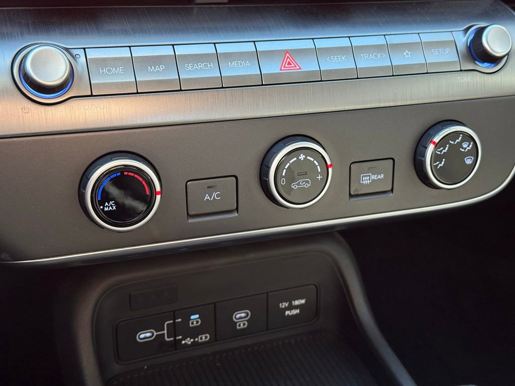 Used 2024 Hyundai Kona SE image 14
