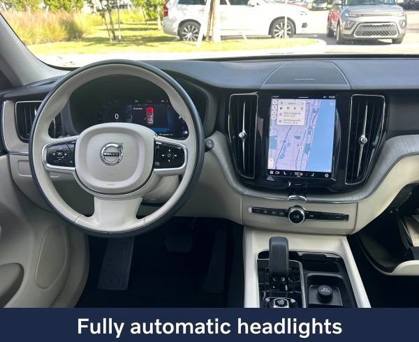 Used 2024 Volvo XC60 B5 Plus image 14