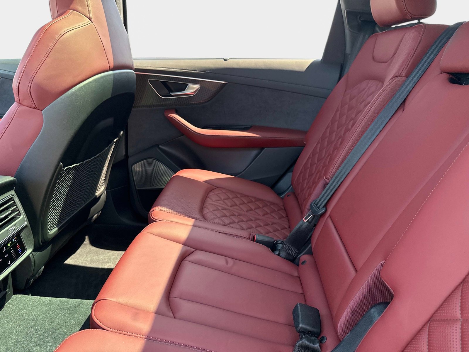 Used 2023 Audi SQ7 Prestige AWD/4WD image 13