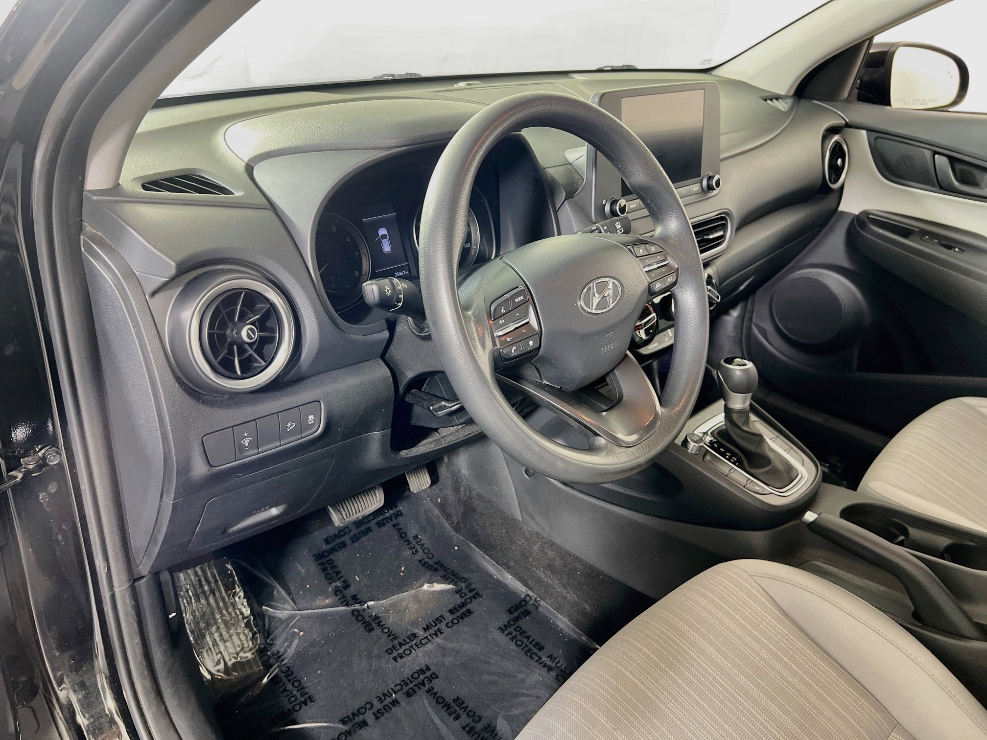 Used 2023 Hyundai Kona SEL w/ Cargo Package AWD/4WD image 9