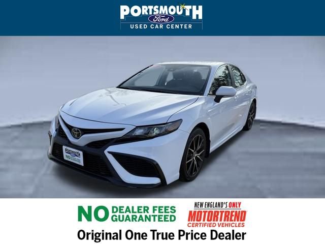 Used 2024 Toyota Camry SE w/ Cold Weather Package image 17