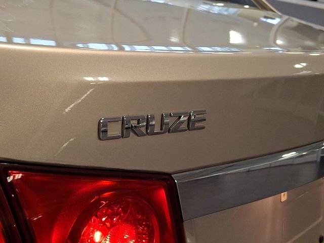 Used 2012 Chevrolet Cruze LS w/ Connectivity Package image 27