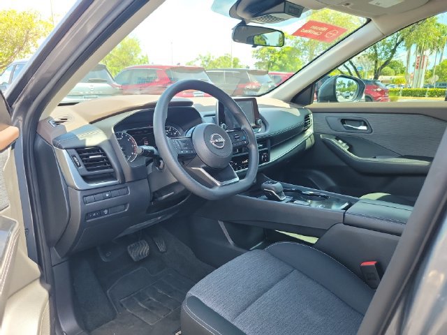 Used 2023 Nissan Rogue SV FWD image 14