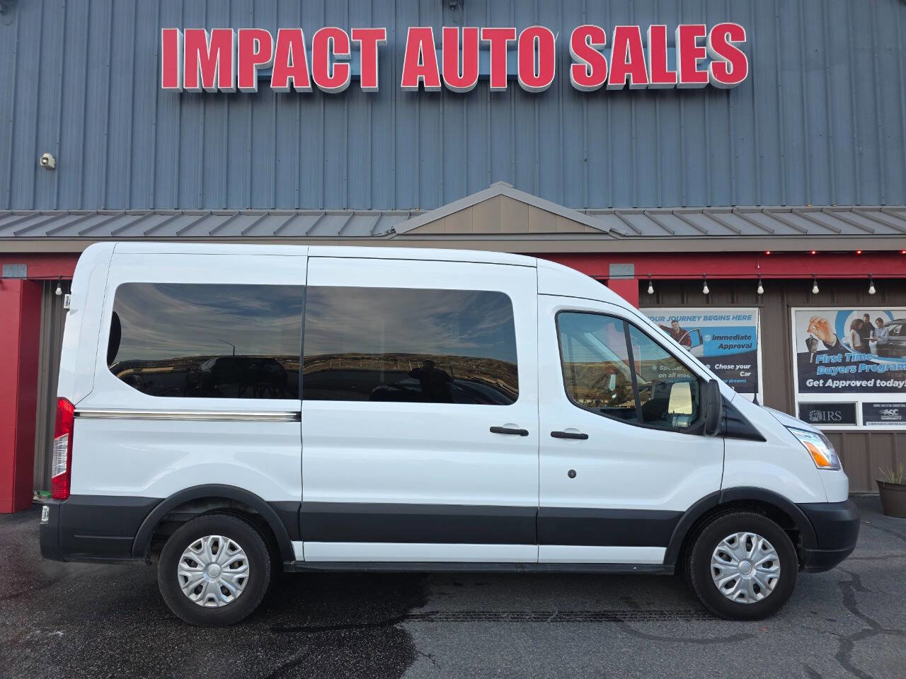 Used 2019 Ford Transit 150 XLT image 1