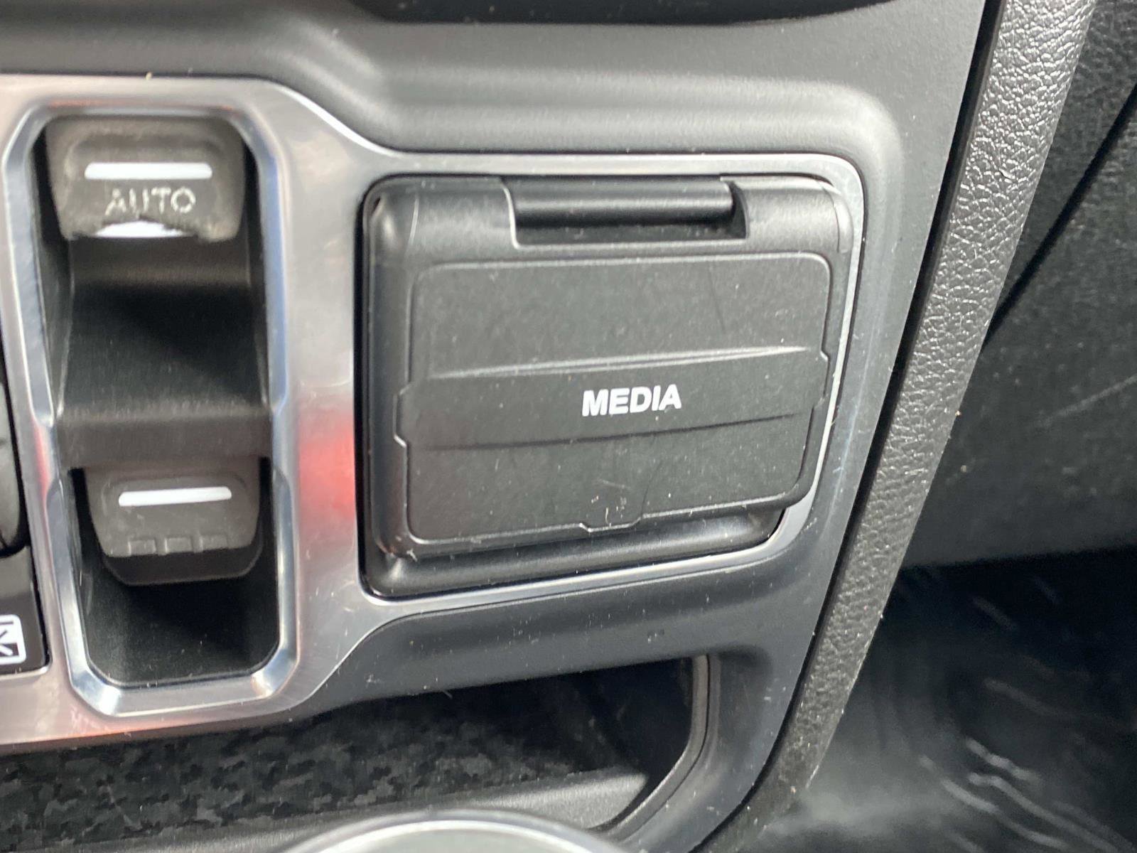 Used 2019 Jeep Wrangler Unlimited Sahara w/ Quick Order Package 24M Moab AWD/4WD image 42