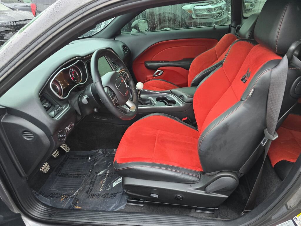 Used 2015 Dodge Challenger R/T Scat Pack RWD image 12