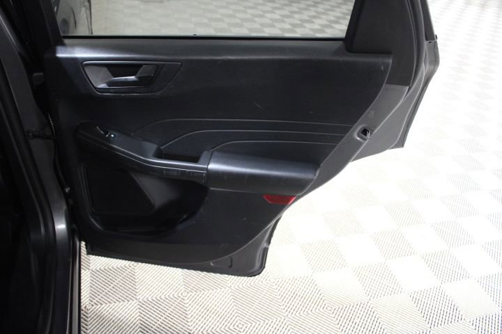 Used 2022 Ford Escape SE w/ SE Sport Appearance Package image 26