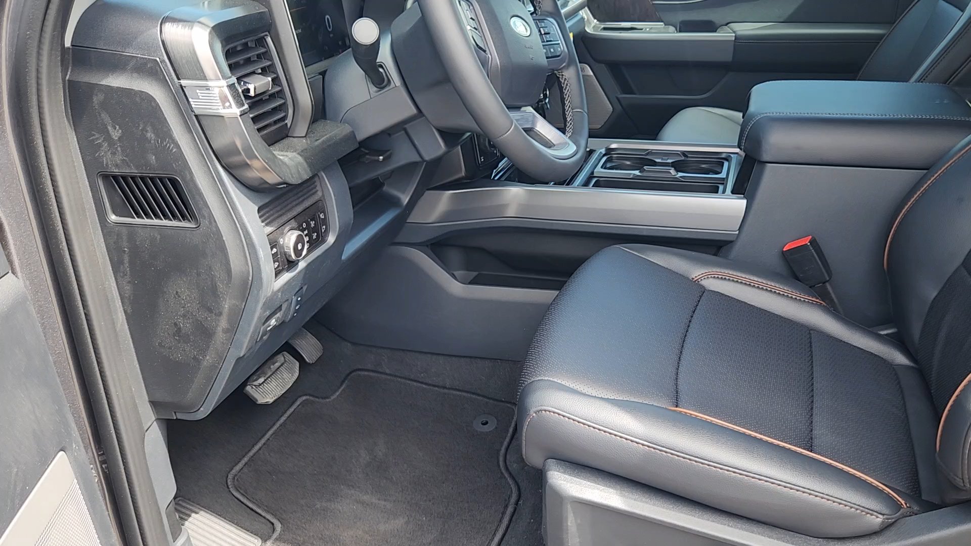 New 2026 Ford F350 Lariat w/ Black Appearance Package AWD/4WD image 30