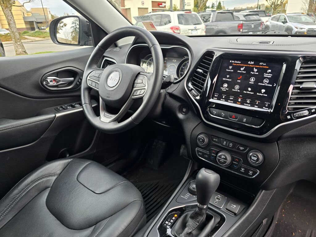 Used 2019 Jeep Cherokee Limited w/ Technology Group image 9