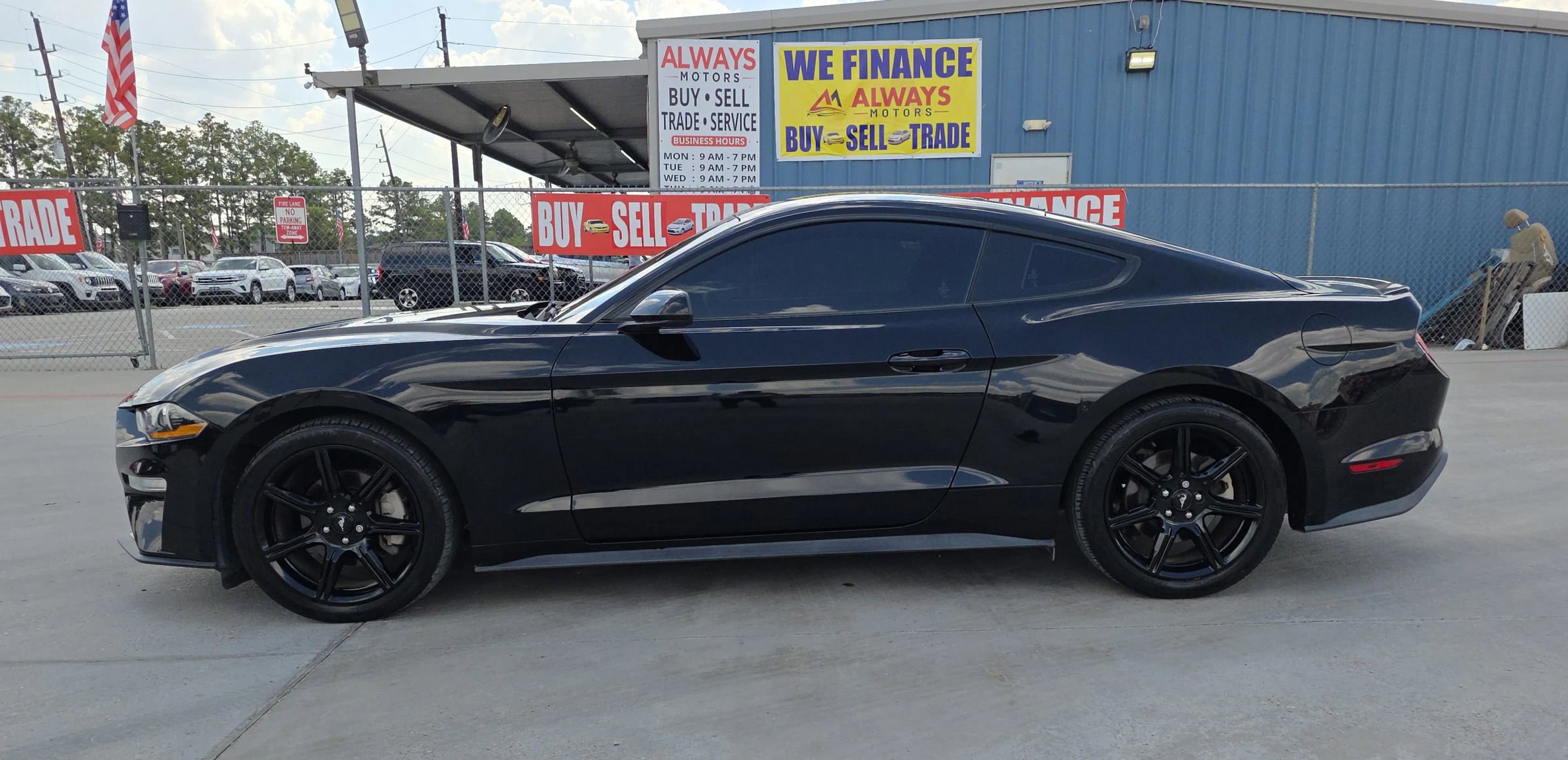 Used 2019 Ford Mustang Coupe w/ Black Accent Package image 10