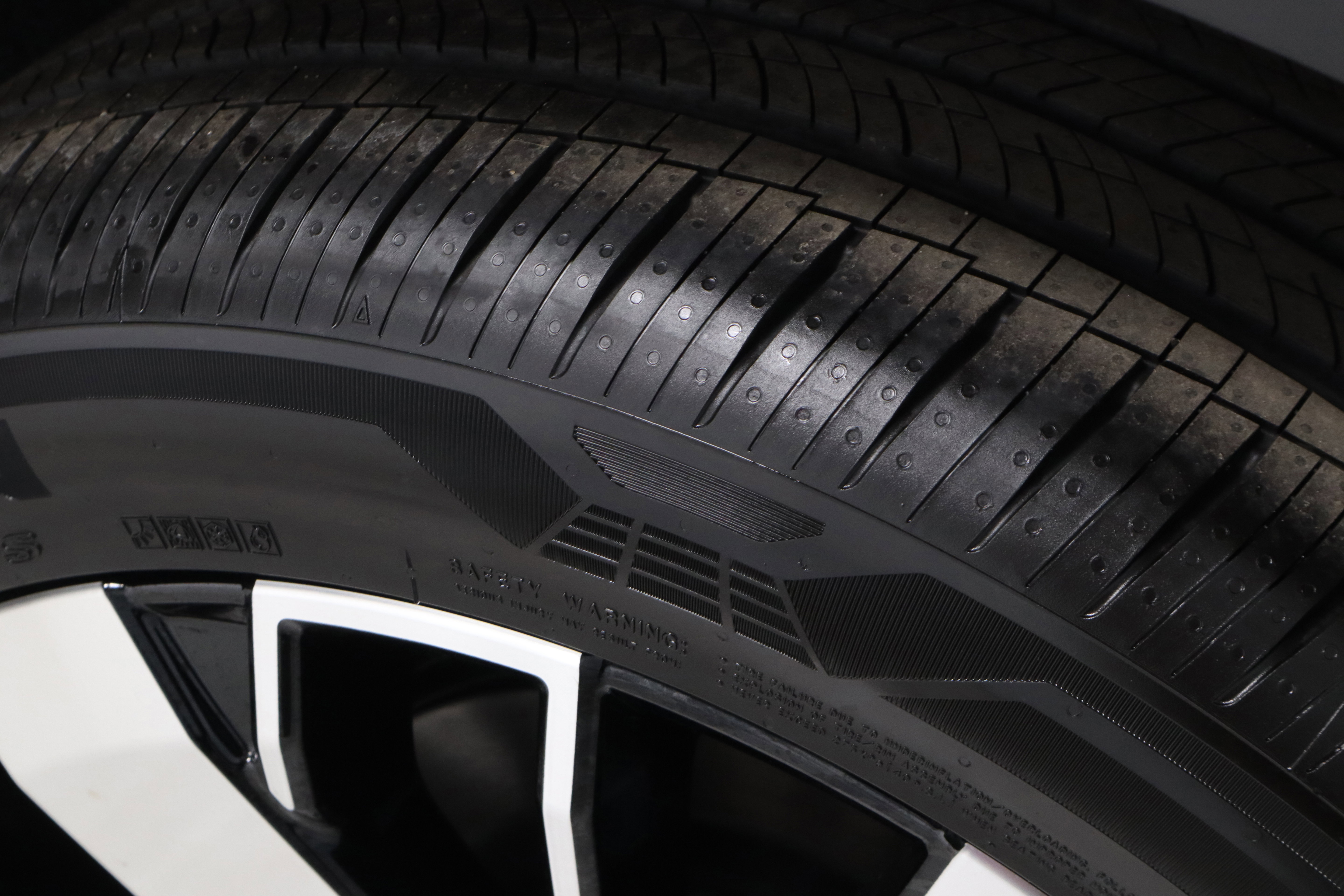 New 2026 Mitsubishi Outlander SE image 13