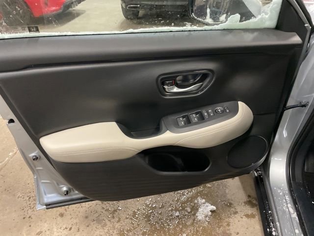 New 2025 Honda HR-V LX image 17